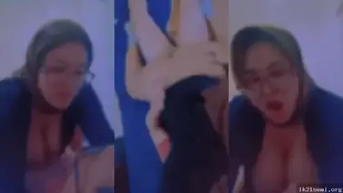 Bokep Jilbab Kacamata Tobrut Basah Ngentot WOT HD