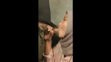 Jilbab Manis Diminta BJ Sebelum Tidur Nurut Polos